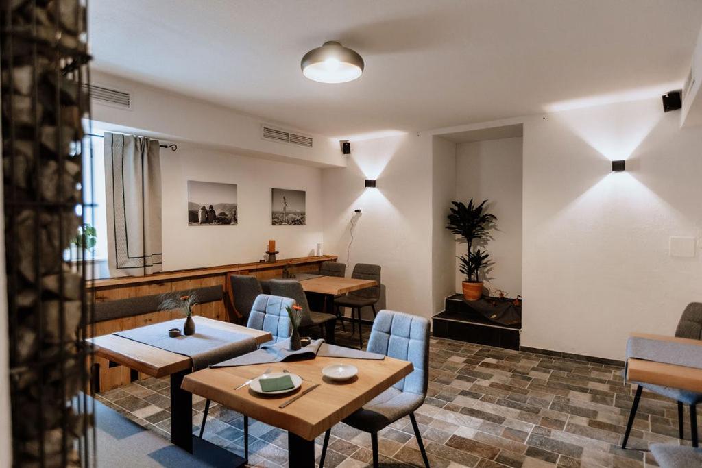 Das Schutzhaus-Bed And Breakfast-Dein Basislager Im Salzkammergut Bad Aussee Bagian luar foto